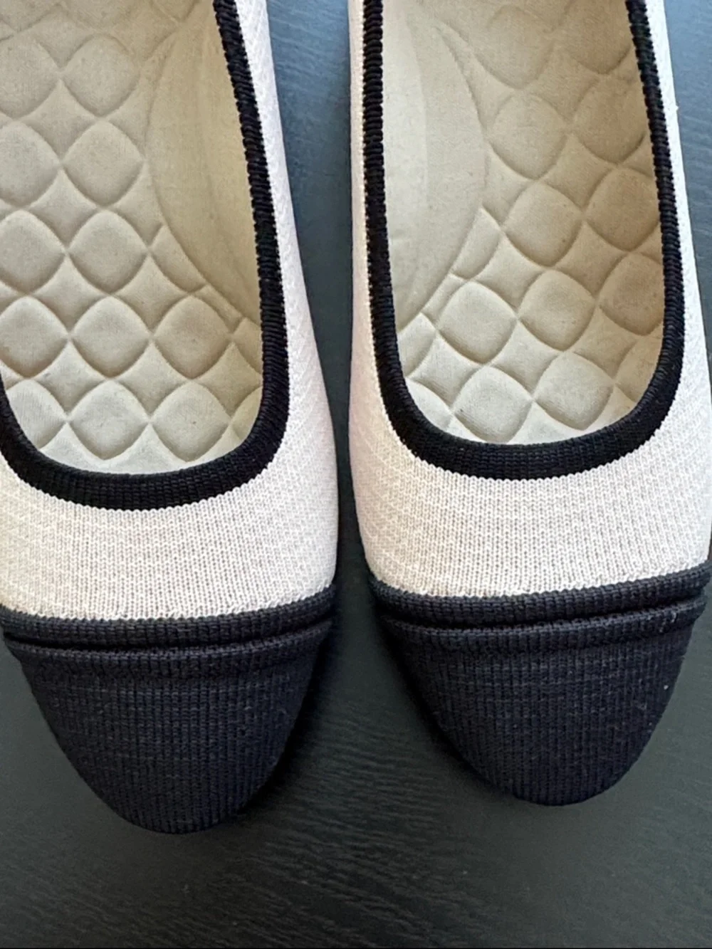 VIVAIA Julie Arch Pro Black & Ivory Almond Toe Chunky‎ Heels Size 38.7 (8US) NEW